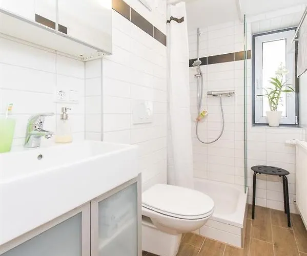 Nachbaur Apartment *